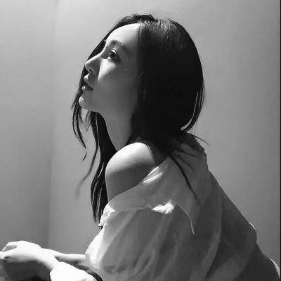 头像女侧面高冷长发 7