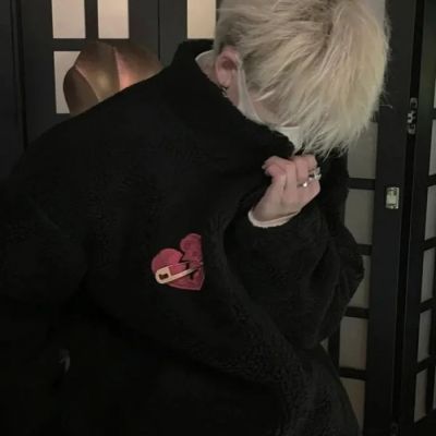 2023帅气男生头像健身