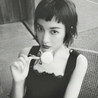 女头像高冷气质短发 8