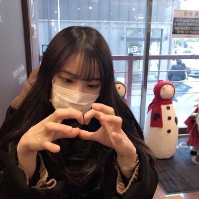 朋友圈微信头像下面的一排小字怎么设置 9