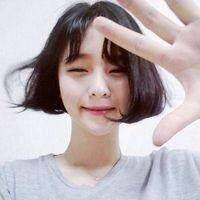 丧系头像强颜欢笑女 2