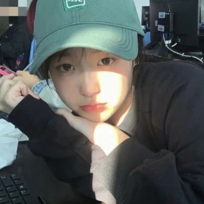 女生真人头像温柔高级质感 3