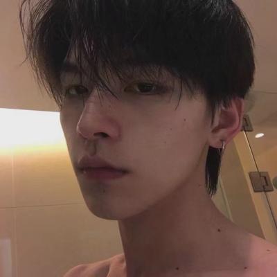 ins风极简线条头像