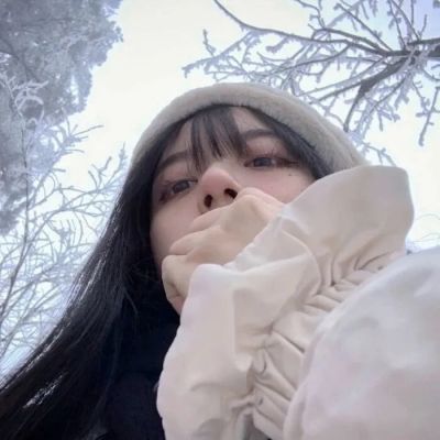 水墨头像简单干净 9
