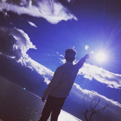 微信头像大海背景带人背影的 8