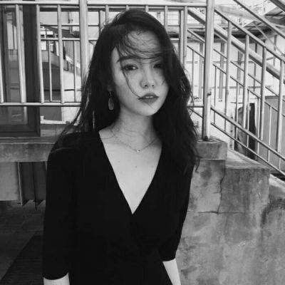 头像女侧面高冷长发 6