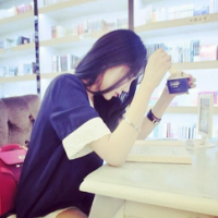 90后qq头像女生背影
