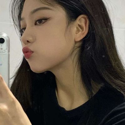 成熟魅力女人头像 7