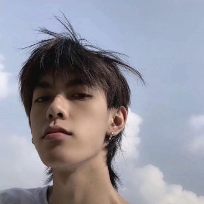 头像意境男 2