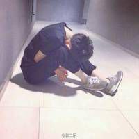 带冷漠网名男生头像