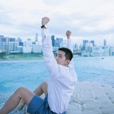 适合永久做头像的图片男成熟 7