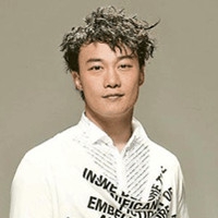 头像男生憨憨 2