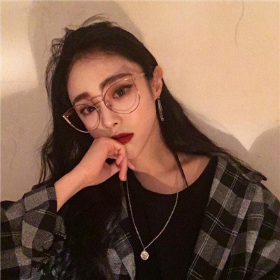 头像图片2023最新款女侧脸 2