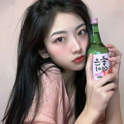 女生头像简单干净的 6