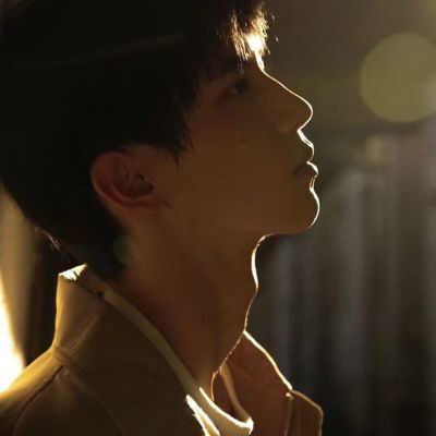 成熟有魅力的男头像图片 1