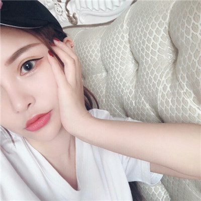 充满阳光的微信头像女性 4