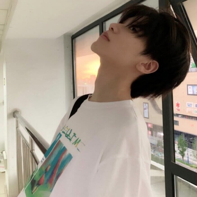 男生头像真人帅气图片 9