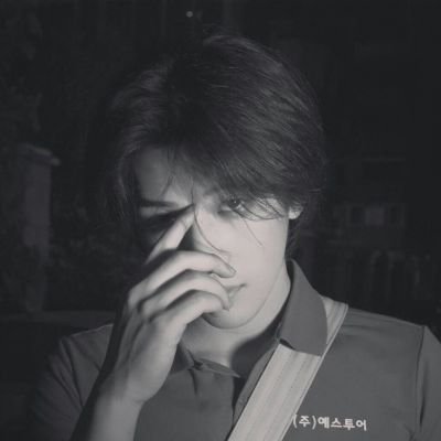 好看的头像图片男高冷真人不露脸 5