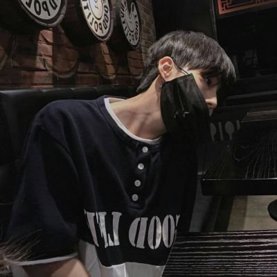 微信头像简单大方阳光 2