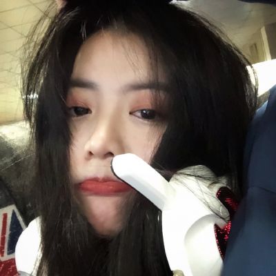 成熟魅力女人头像 6
