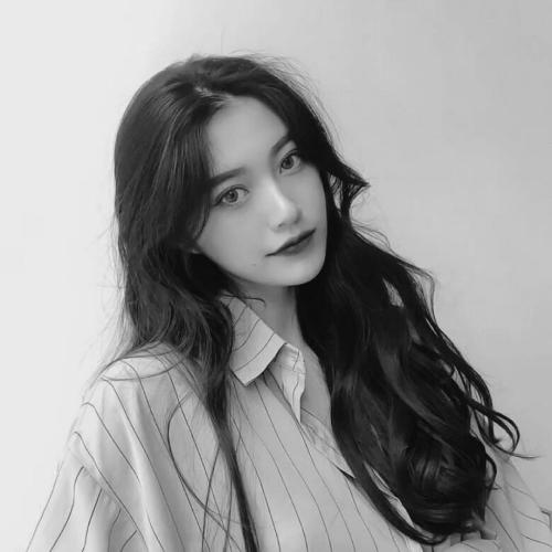 头像女图片伤感黑白真人 2