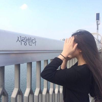 海边背影微信头像女 5