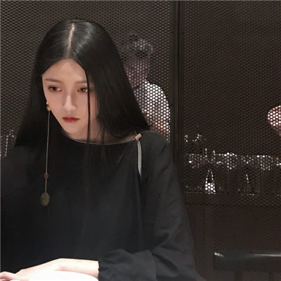 又拽又霸气的头像女 5