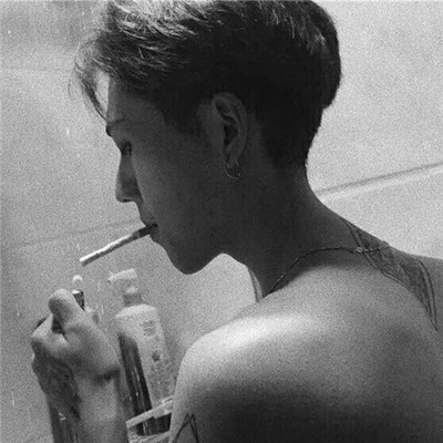 40岁帅哥头像高清成熟暖男真人
