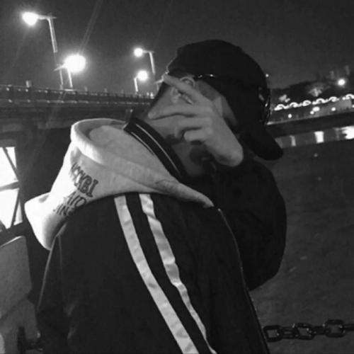 孤傲高冷男头像高清图 1