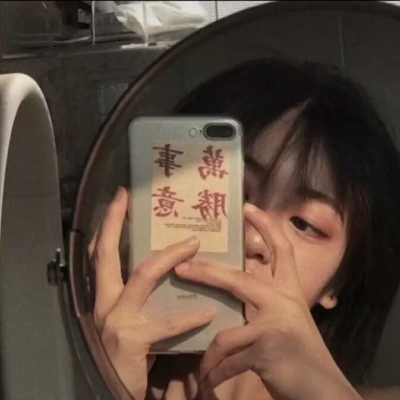 简约图案头像女 8