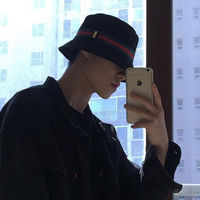 男士自拍头像怎么摆姿 1
