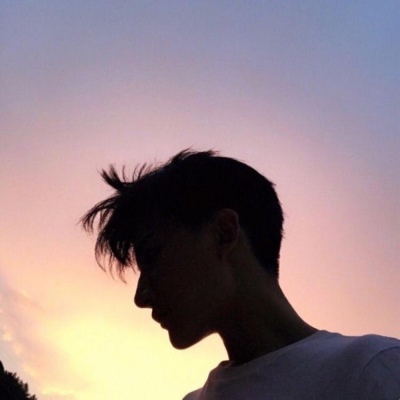 微信头像忧郁伤感图片