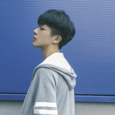 孤傲高冷男头像高清图 8