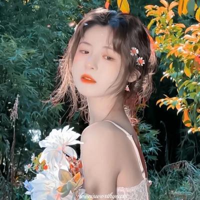 夏日女生头像唯美 10