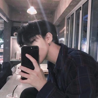 男士自拍头像的姿势大全 1