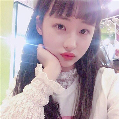女生头像侧脸长发