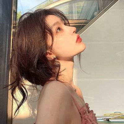 女生头像简单干净的 2