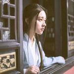 白色简单头像图片 2