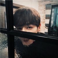 又野性又撩人的头像男 2