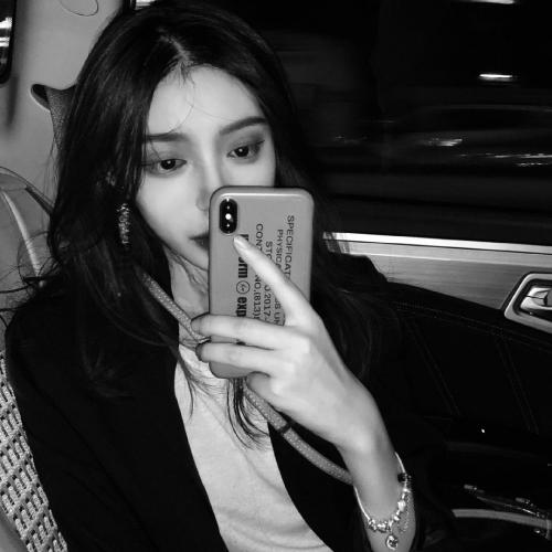 真人头像女霸气图片 6