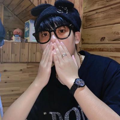 头像真人伤感 4