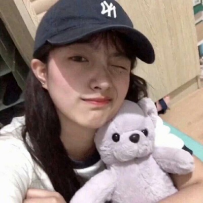 头像阳光女孩小学生 1
