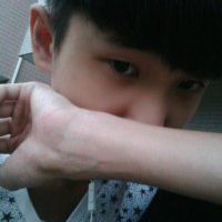 休闲西装男头像 8