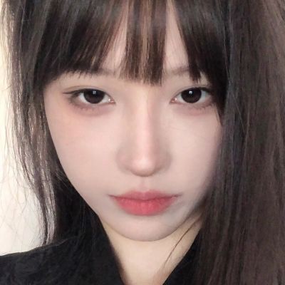 ins风格头像女戴口罩 7