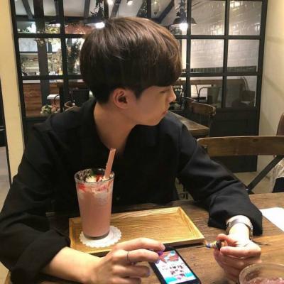 2023最新微信头像男 8