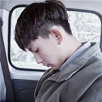 头像男生忧郁高级质感 7