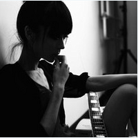 女生头像拿手机遮脸 5