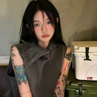 好看的头像真人遮脸女 5