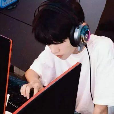 可爱头像男真人 5