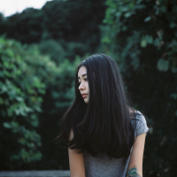 紫色女生头像 1